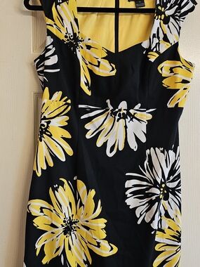 Jessica Howard Black Midi Dress with Yellow & White Floral Print